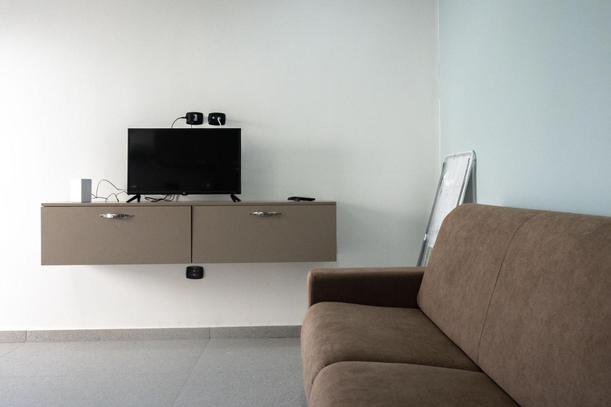 Strategic Apartment With Terrace - 놀라 외부 사진